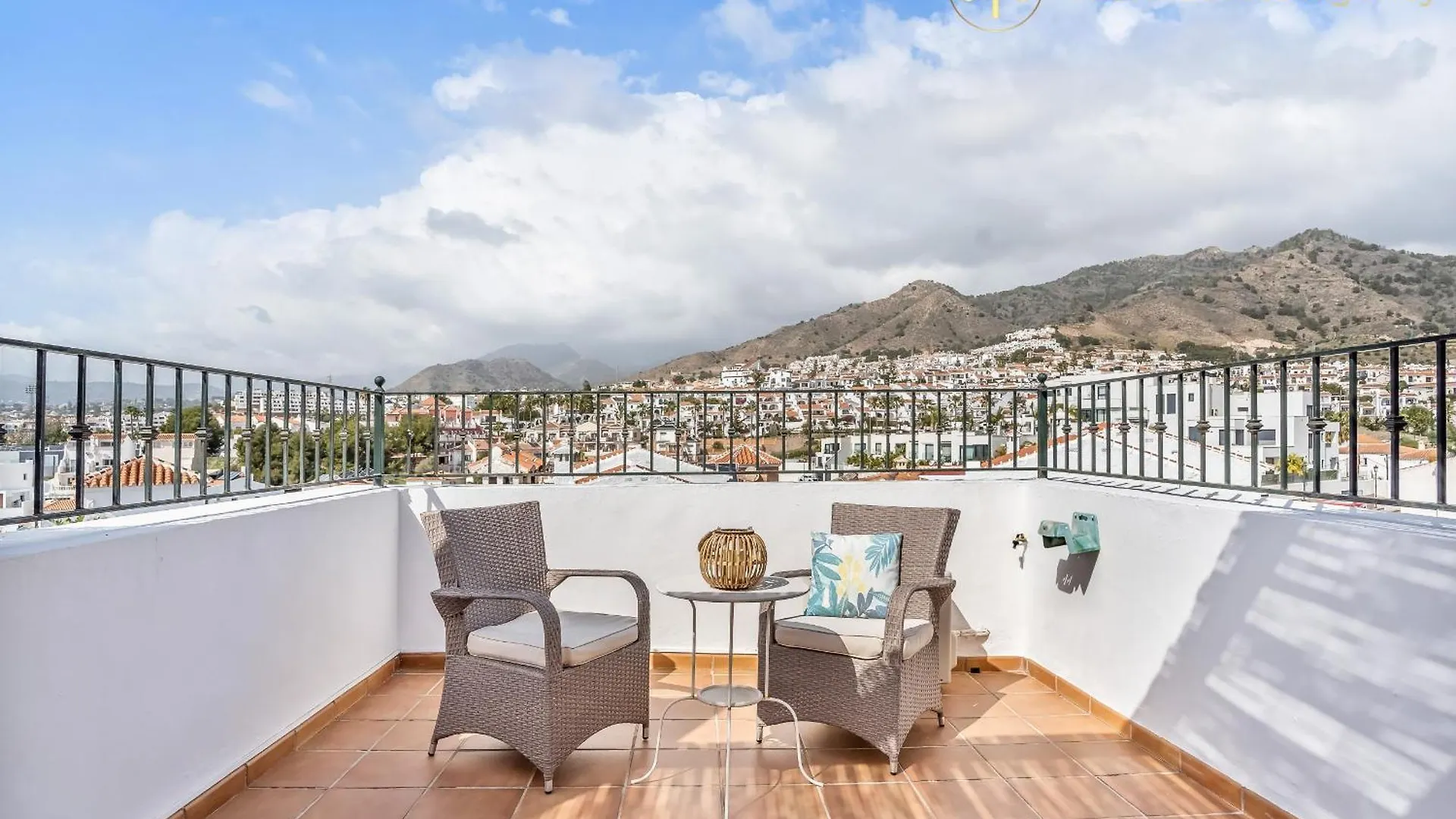 Holiday home Chic Retreat With A Spacious Garden, Near Burriana Beach Nerja