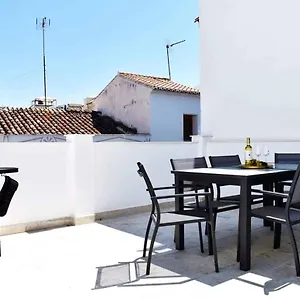 New Townhouse In The Heart Of With Jacuzzi Holiday home
